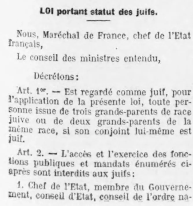 Extrait du Journal officiel : loi portant statut des juifs, signée par le maréchal de France, chef de l'État français ; l'article 1er définit qui « est regardé comme juif ».